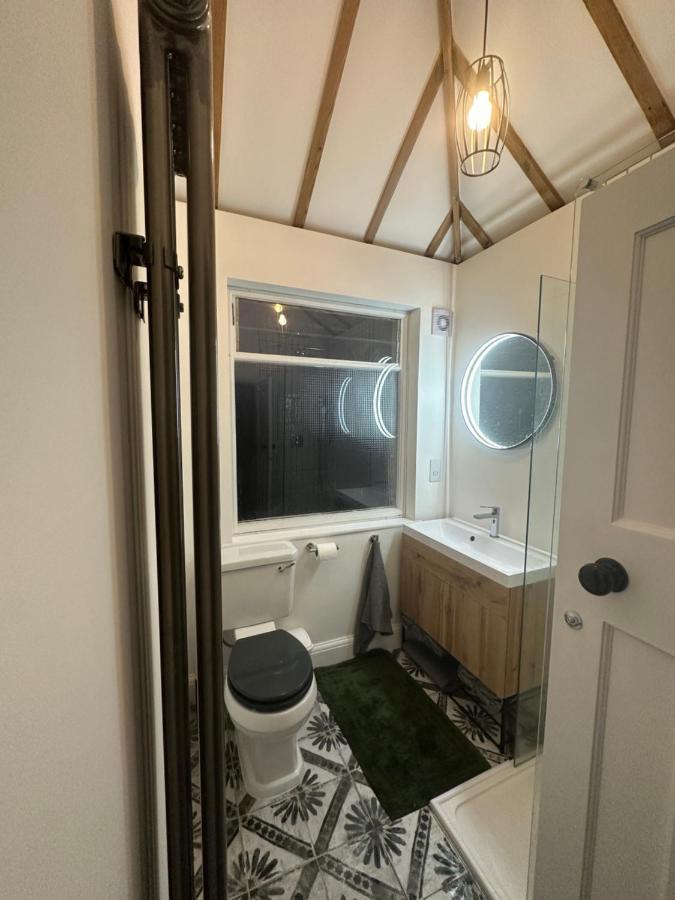 Stylish Unique 3 Bedroom House הייסטינגס מראה חיצוני תמונה